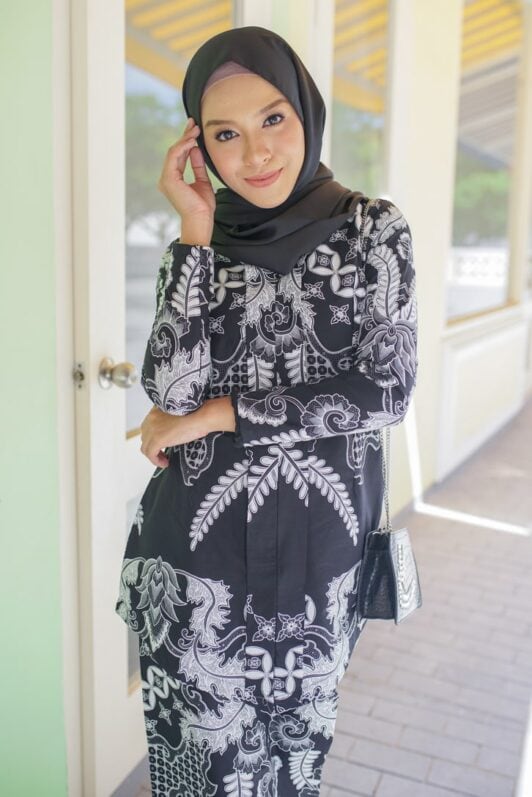 habra haute kara kebaya batik indonesia batik malaysia kebaya moden premium