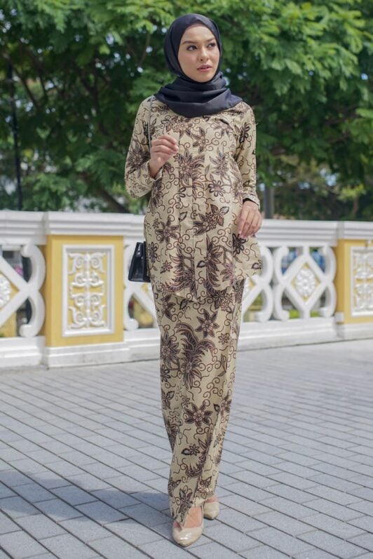 habra haute kara kebaya batik indonesia batik malaysia kebaya moden premium kurung moden