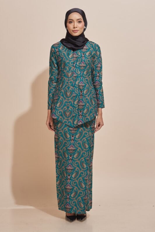 Habra Haute Kara Kebaya Batik Kebaya Moden Kebaya Modern Baju Kurung Batik Baju Kebaya Malaysia Batik Indonesia Batik Malaysia Raya Koleksi Raya 2019 KR50