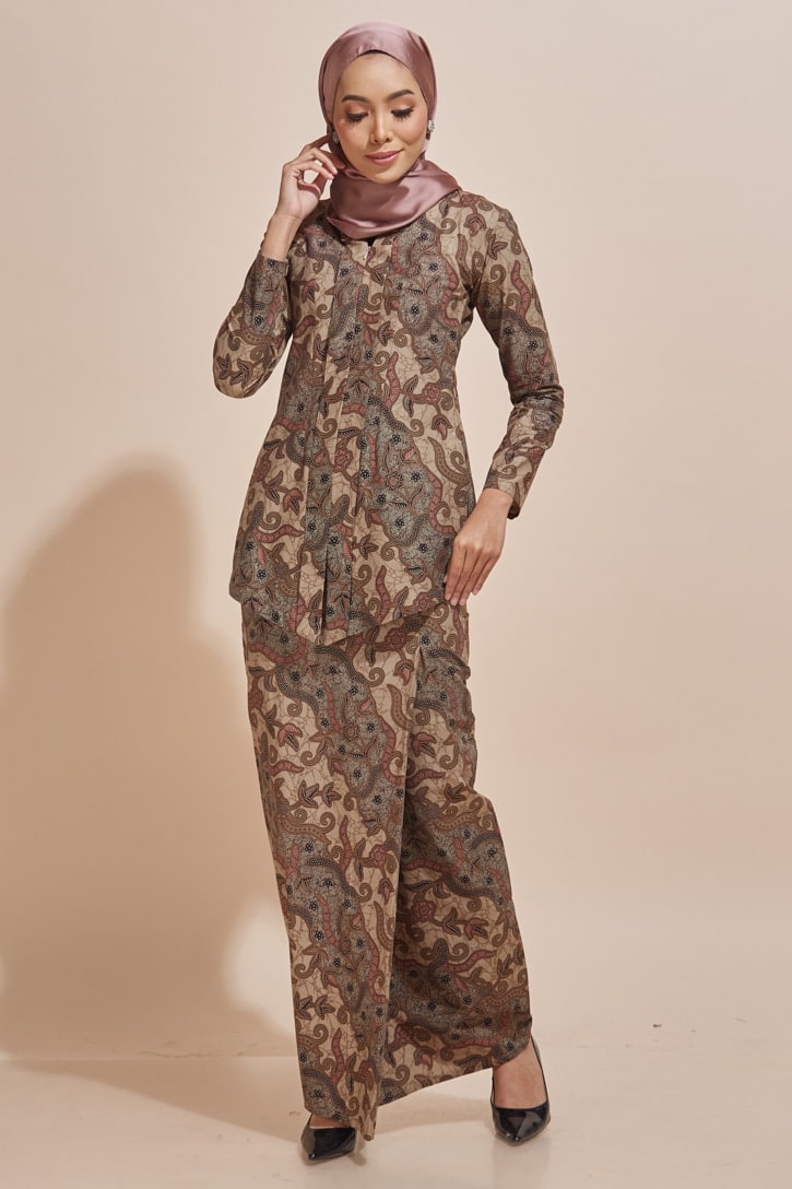 Inspirasi modis pembahasan baju wisuda tentang  Info 43+ Baju Wisuda Malaysia