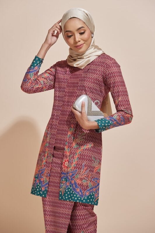 Habra Haute Kyna Kutu Baru Kebaya Batik Kebaya Moden Kebaya Modern Baju Kurung Batik Baju Kebaya Malaysia Batik Indonesia Batik Malaysia Raya Koleksi Raya 2019 KY03