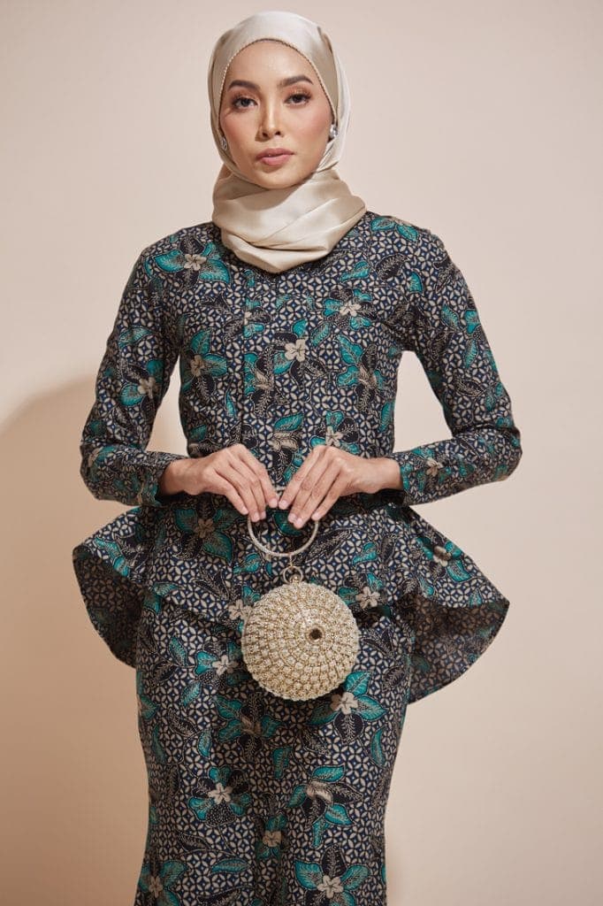 Kebaya Peplum Batik Kaisara | Code KS22 – HABRA HAUTE