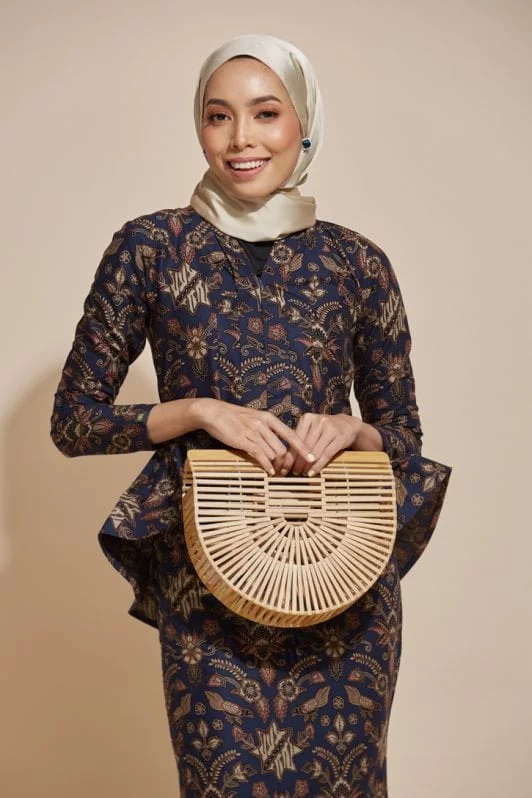 habra haute kebaya nyonya kebaya batik malaysia indonesia batik cotton kebaya moden kebaya batik jawa kebaya batik modern kebaya batik 2019 kaisara kebaya peplum ks84