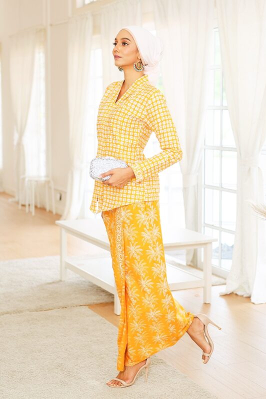 Baju Kebaya Batik Baju Kebaya Moden Kebaya Nyonya Kebaya Riau Kebaya Ruffle Habra Haute Dahlia Kebaya Yellow