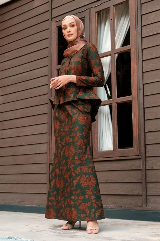 KS105 habra haute kebaya batik kebaya peplum kebaya pendek batik malaysia indonesia kebaya moden kebaya hijau