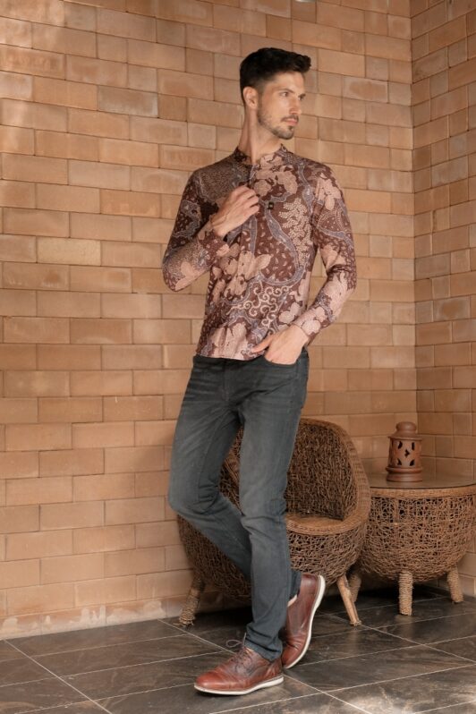 ML09 kemeja batik cekak musang kemeja lelaki batik sedondon raya 2020 batik malaysia indonesia kemeja brown pink